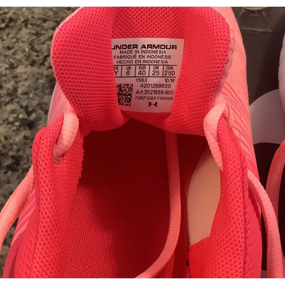 Under Armour UA Micro G Pursuit Running Training Shoes Woman Size 7y Pink New
